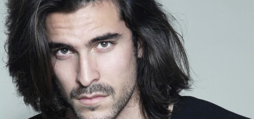 Ways-to-Style-Long-Hair-for-Men-How-to-Maintain-Long-Hair-for-Men